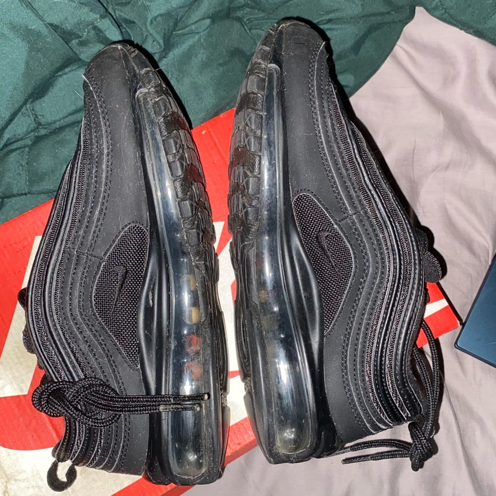 Nike triple black air max 97 5.5 youth/6.5 women’s/ 4.5 men’s